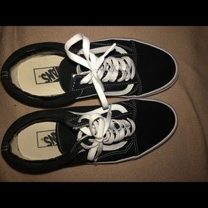 black old skool vans mens size 8.5 womens size 10
